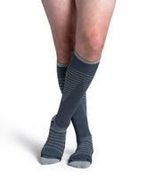 Load image into Gallery viewer, Motion Flow Tech Calf 20-30mmHg