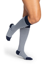 Load image into Gallery viewer, Women's Style Microfiber Patterns Calf 20-30mmHg