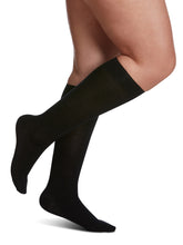 Load image into Gallery viewer, Women's All-Season Merino Wool Calf 15-20mmHg
