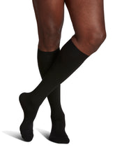 Load image into Gallery viewer, Men's Secure Calf Single 40-50mmHg with Grip-Top

