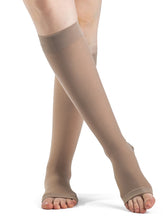Load image into Gallery viewer, Women's DYNAVEN Calf Open-Toe 20-30mmHg
