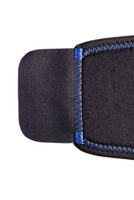 Load image into Gallery viewer, Actimove Sports Edition Knee Support Open Patella Adjustable, Black, Universal
