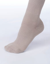 Load image into Gallery viewer, Jobst Farrowhybrid Adi Compression Wraps 20-30 Mmhg Foot Liner Wide
